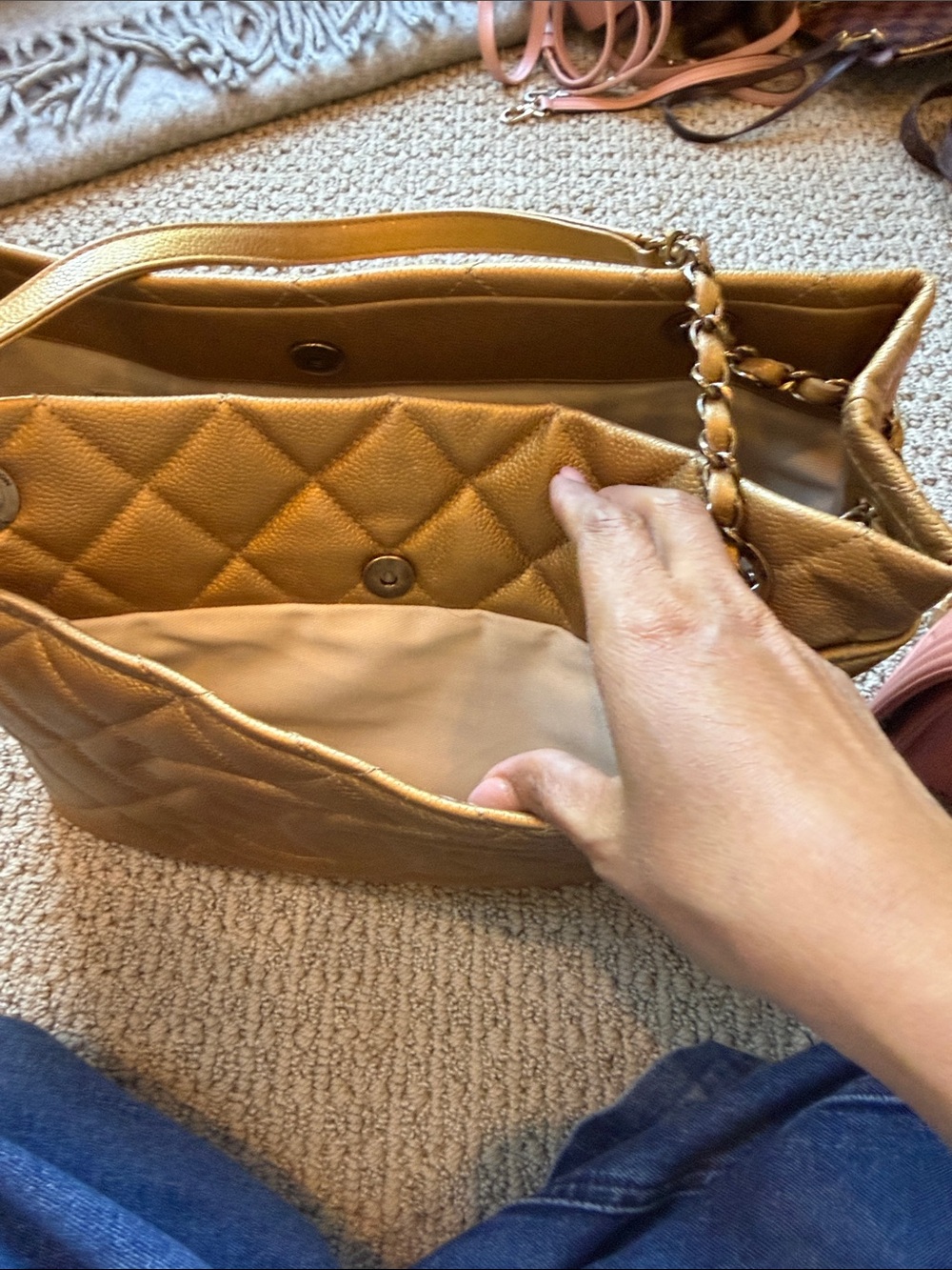 Chanel - Picture 8 of 10